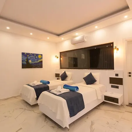 Vena Kalkan *